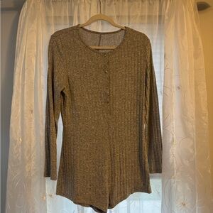 One piece jumper/sleepwear